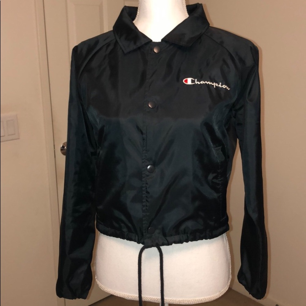 Women’s cropped champion windbreaker